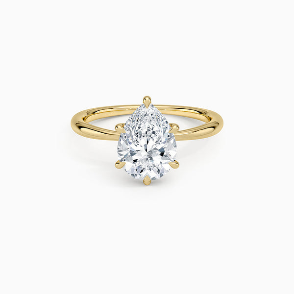 Carré de Luxe Collection D-E VS+ Pear Diamond Prong Ring